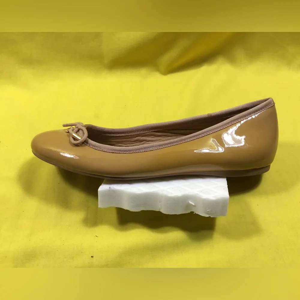 Coach Taupe Patent Leather Ballet Flats with Bow SZ 8